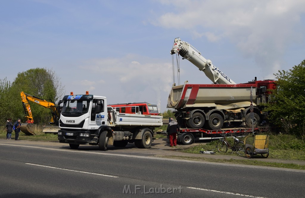 Schwerer VU LKW Zug Bergheim Kenten Koelnerstr P584.JPG - Miklos Laubert